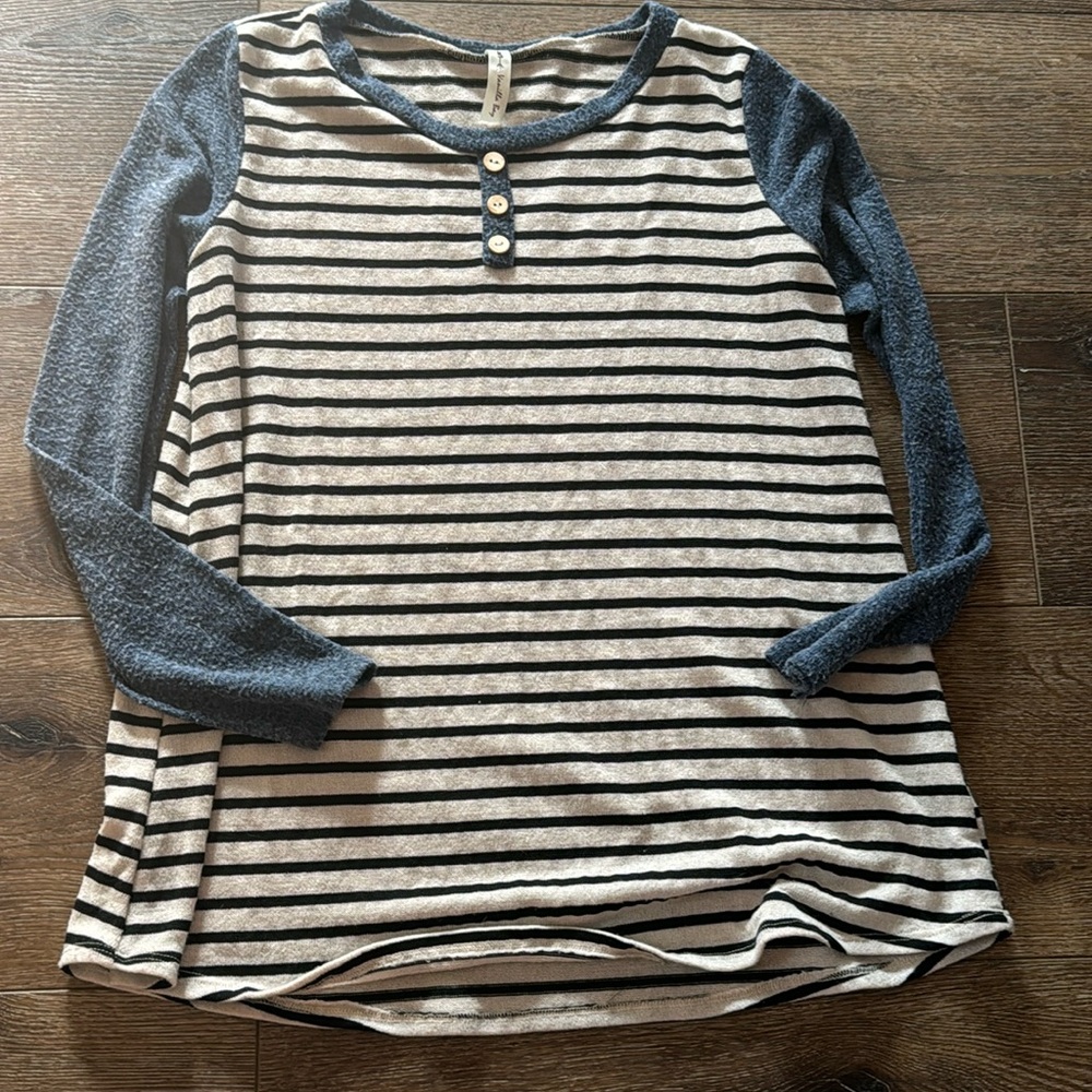 Vanilla Bay‎ top large